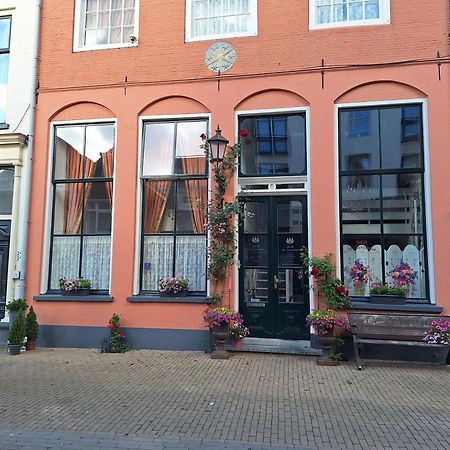 캠펜 De Zevenster "Gevestigd Aan De Winkelstraat" B&B 외부 사진