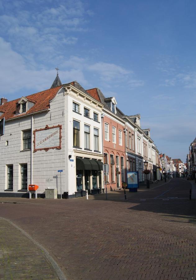 캠펜 De Zevenster "Gevestigd Aan De Winkelstraat" B&B 외부 사진