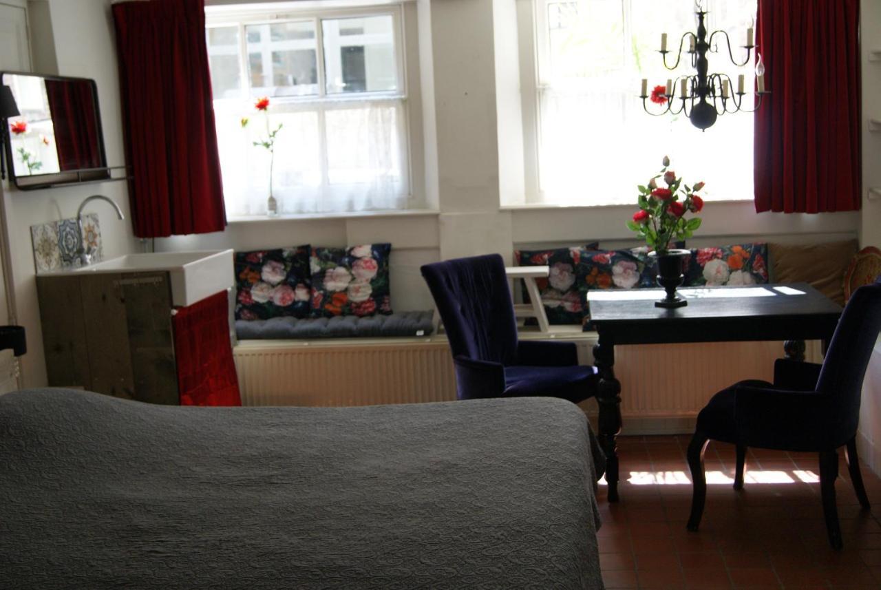 캠펜 De Zevenster "Gevestigd Aan De Winkelstraat" B&B 외부 사진