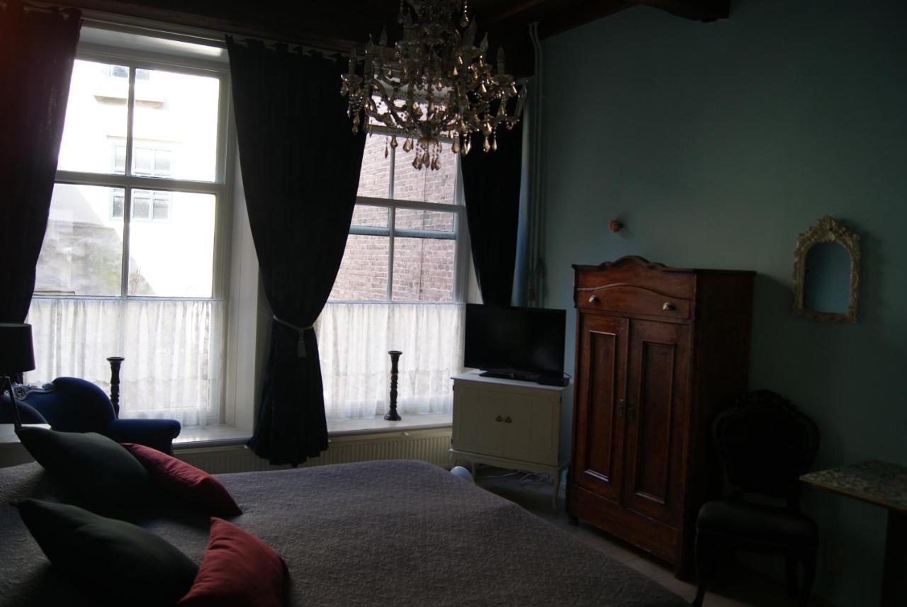 캠펜 De Zevenster "Gevestigd Aan De Winkelstraat" B&B 외부 사진