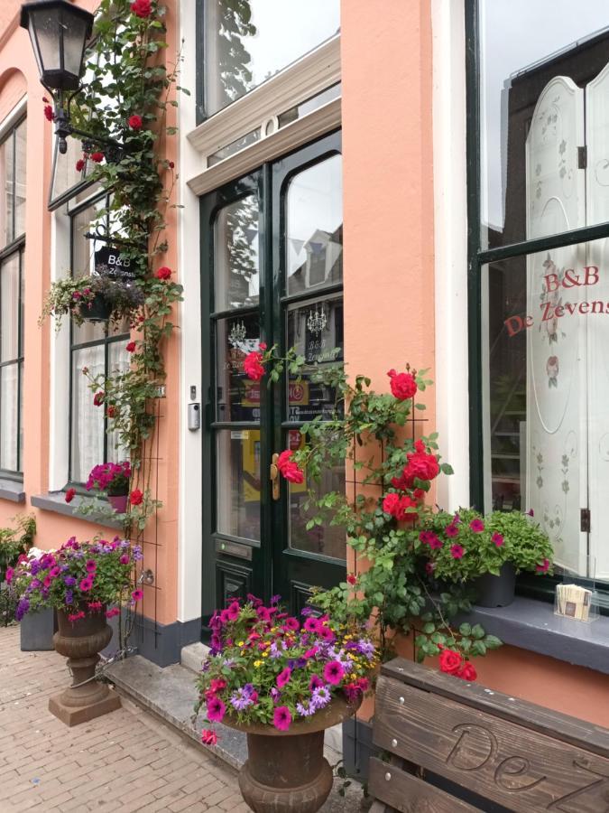캠펜 De Zevenster "Gevestigd Aan De Winkelstraat" B&B 외부 사진
