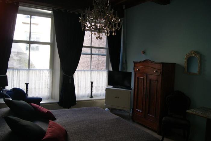 캠펜 De Zevenster "Gevestigd Aan De Winkelstraat" B&B 외부 사진